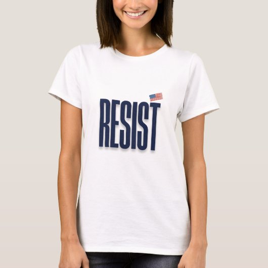 RESIST小アメリカ国旗 – 抗議の声明 Tシャツ (正面)