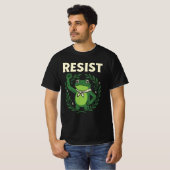 Resist Frog Portland Frog Protest for Men Women  Tシャツ (正面フル)