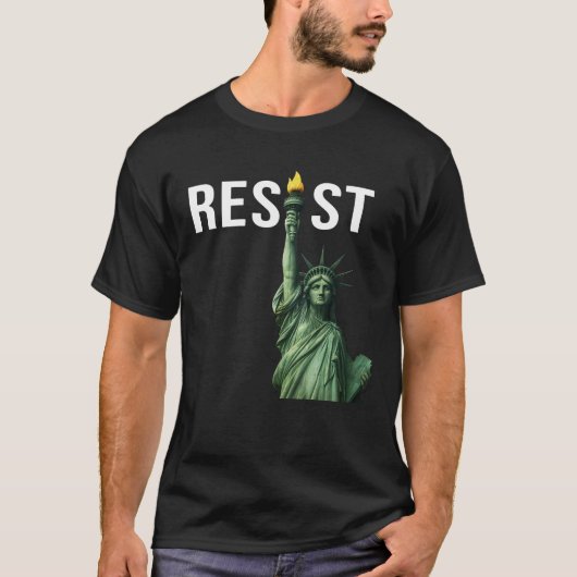 RESIST: Statue of Liberty T-Shirt Tシャツ (正面)