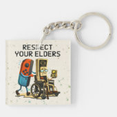 Respect Your Elders Gaming Control Retro Funny キーホルダー (裏面)