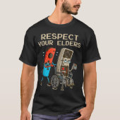 Respect Your Elders Retro Gaming Controller Funny  Tシャツ (正面)