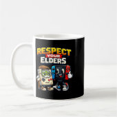 Respect Your Elders Retro Gaming Funny Gamer Contr コーヒーマグカップ (左)