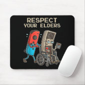 Respect Your Elders Retro Gaming Funny Gamer Contr マウスパッド (マウス)