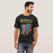 Respect Your Elders Retro Gaming Funny Gamer Contr Tシャツ (正面フル)