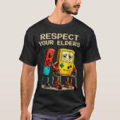 Respect Your Elders Retro Gaming Funny Gamer Contr Tシャツ (正面)