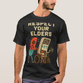 Respect Your Elders Retro Gaming Funny Gamer Contr Tシャツ (正面)