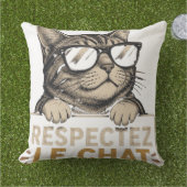 Respectez le chat – Illustration de chat à lunette アウトドアクッション (芝生)