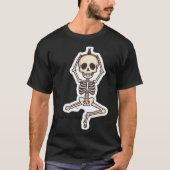 Restin in Pose Funny Skeleton Yoga Halloween Desig Tシャツ (正面)
