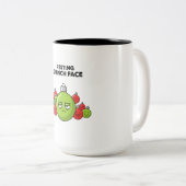 Resting Grinch Face Christmas Ornament ツートーンマグカップ (正面右)