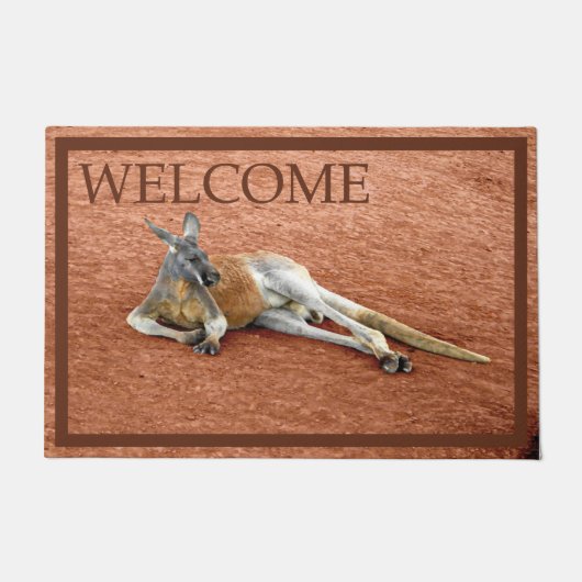 Resting Red Kangaroo Buck – ようこそ ドアマット (正面)