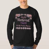 Retired 2023 Tailor retirement for women Tシャツ (正面)