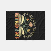 Retired 2026 A New Chapter Begins Retirement Teach フリースブランケット (正面(横))