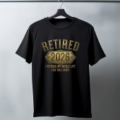 Retired 2026 T-Shirt: Funny Retirement Gift        Tシャツ