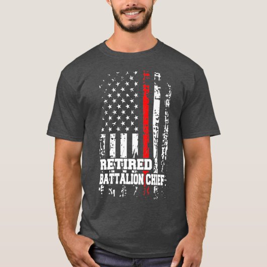 Retired Battalion Chief  Firefighter Retirement Tシャツ (正面)