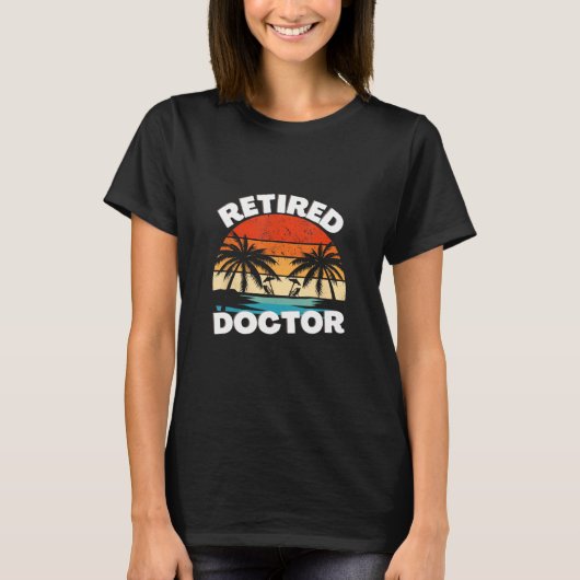 Retired Doctor Sunset Beach Tシャツ (正面)
