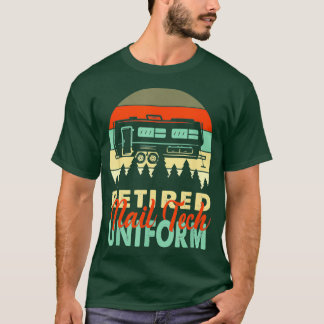 Retired Nail Tech Uniform Rv Camping Retirement Tシャツ