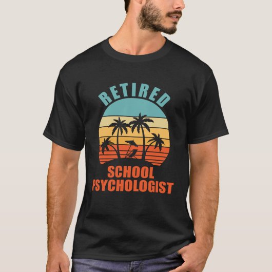 Retired School Psychologist  Happy Retirement Tシャツ (正面)