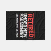 Retired Under New Management Funny Mens Husband Re フリースブランケット (正面(横))