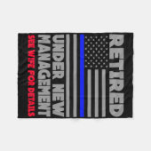 Retired Under New Management Retirement Thin Blue フリースブランケット (正面(横))