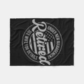 Retired Under New Management See Wife For Details フリースブランケット (正面(横))