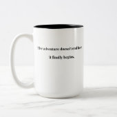 Retirement Gift – “The Adventure Begins” | Elegant ツートーンマグカップ (左)