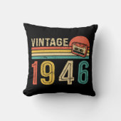 Retro 1946 Birthday Music Lover Cassette Tape Bday クッション (正面)