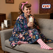 Retro 1950s Diner Roller Skate Waitress フリースブランケット