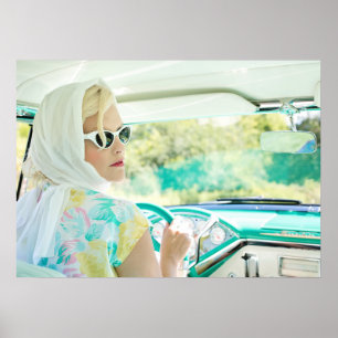 Retro 1950s model driving a vintage turquoise car… ポスター