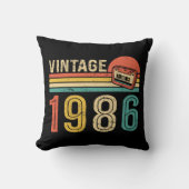 Retro 1986 Birthday Cassette Tape Nostalgic Bday クッション (正面)
