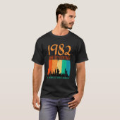 Retro 40Th Birthday T S 1982 40 Years Of Being Awe Tシャツ (正面フル)