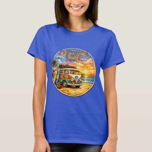 Retro 60s Hippie Beach Sunset | Adventure Van Life Tシャツ (正面)