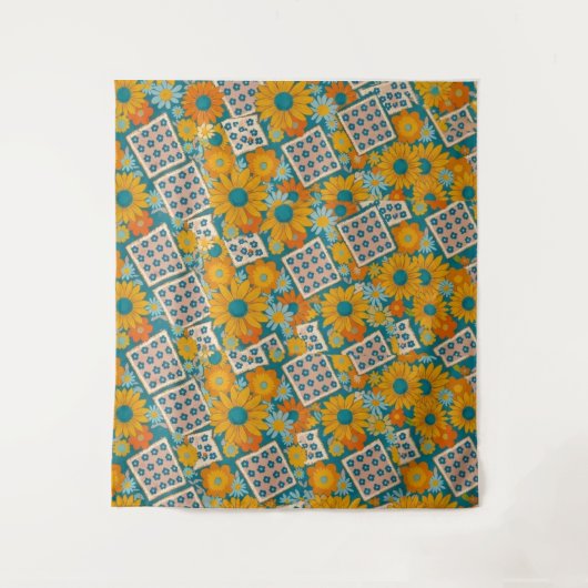 Retro 70s Floral Patchwork Pattern タペストリー (正面)