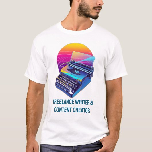 Retro 80s Synthwave Freelance Writer Tシャツ (正面)