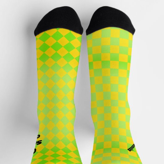 Retro 90s Mismatched Checkerboard Odd Socks ソックス (上部)