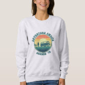 Retro Adventure Awaits Sweatshirt スウェットシャツ (正面)