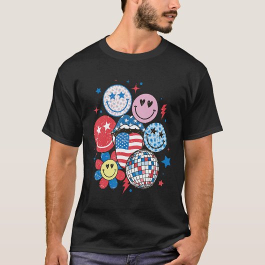 Retro America Happy Face American Flag 4th Of July Tシャツ (正面)