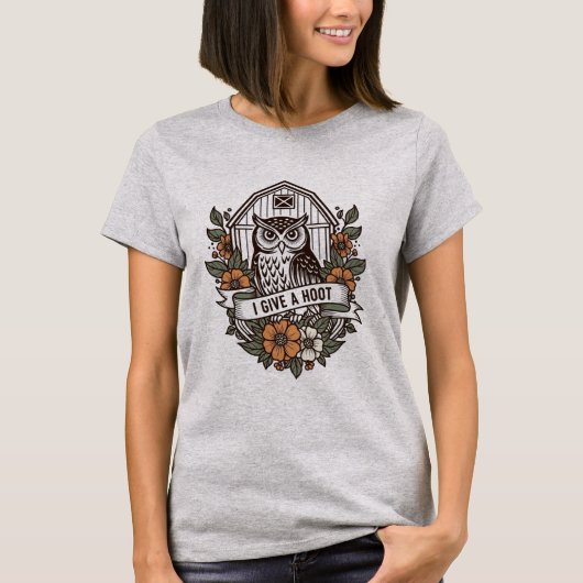 Retro barn owl 'I give a hoot' design Tシャツ (正面)