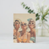 Retro Beach Pin-Up Vibes ポストカード (スタンド正面)