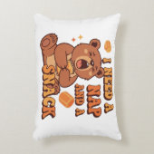 Retro Bear Nap and Snack Rectangular Pillow アクセントクッション (正面(垂直))