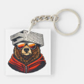 Retro Bear with Cheese Grater Hat and Sunglasses キーホルダー (裏面)