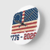 Retro Betsy Ross & 50-Star Flag 2026 Semiquincente ラウンド壁時計 (傾斜)