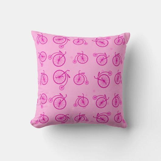 Retro Bicycle Pattern on Pink Background クッション (正面)