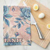 Retro Blue Rose Pattern on Soft Pink Background キッチンタオル (四つ折り)