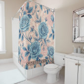 Retro Blue Rose Pattern on Soft Pink Background シャワーカーテン (インサイチュ)