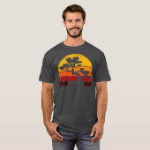 Retro Bonsai Tree Vintage Sunset Bonsai Tシャツ (正面フル)