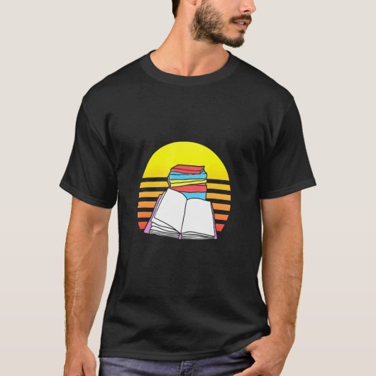 Retro Book Librarian  Bookworm Reading Tシャツ (正面)