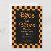 Retro Boos And Booze Halloween Checkered Orange 招待状 (正面)