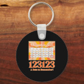 Retro Calendar_ Remember New Year's Eve 2023-24  キーホルダー (正面)