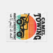 Retro Camel Towing Sarcastic Quotes Life Without M フリースブランケット (正面(横))