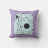 Retro Camera Throw Pillow – Fun Purple Aesthetic クッション (正面)